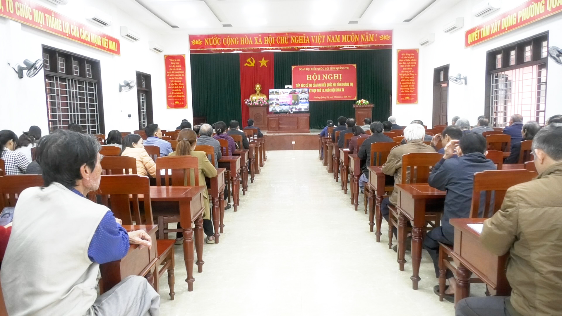 Đại biểu Quốc hội tỉnh tiếp xúc cử tri sau kỳ họp thứ 10, Quốc hội khóa XV