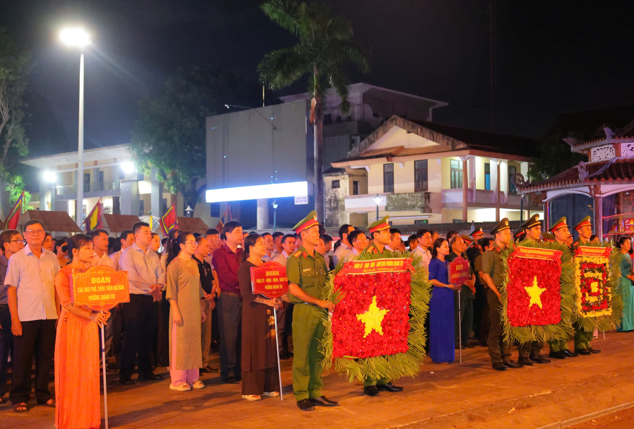 BHXH tỉnh Quảng Trị tổ chức “Đêm hoa đăng” tri ân các Anh hùng liệt sĩ trên sông Thạch Hãn